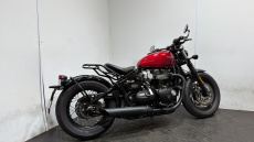 Triumph Bonneville Bobber Black